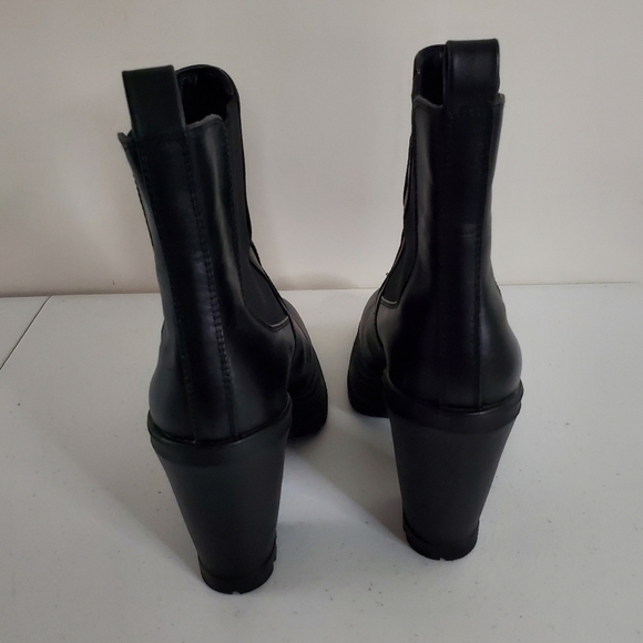 Steve Madden Leather Lug Sole Ankle Boots Size 10 Black Heeled Chunky Booties - Picture 6 of 15